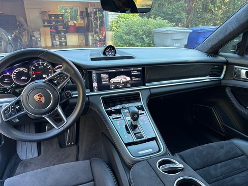 Used 2020 Porsche Panamera GTS AWD/4WD image 10