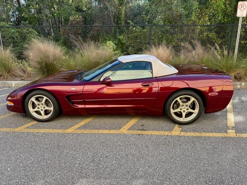 Used 2003 Chevrolet Corvette Convertible w/ Preferred Equipment Group1 image 5