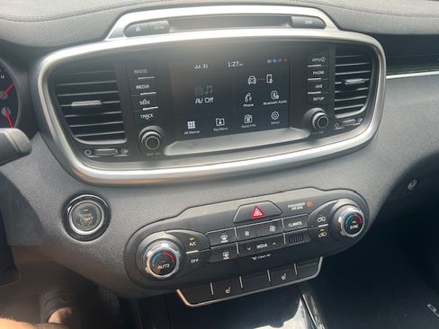 Used 2018 Kia Sorento EX image 22