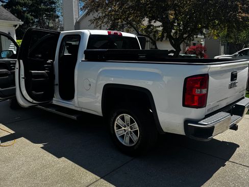 Used 2015 GMC Sierra 1500 SLE AWD/4WD image 8