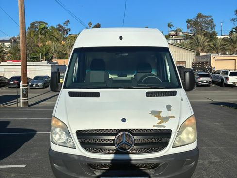 Used 2013 Mercedes-Benz Sprinter 3500 image 2