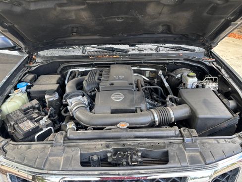 Used 2019 Nissan Frontier SV w/ Value Truck Package image 9