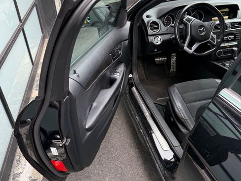 Used 2012 Mercedes-Benz C 63 AMG Coupe image 19