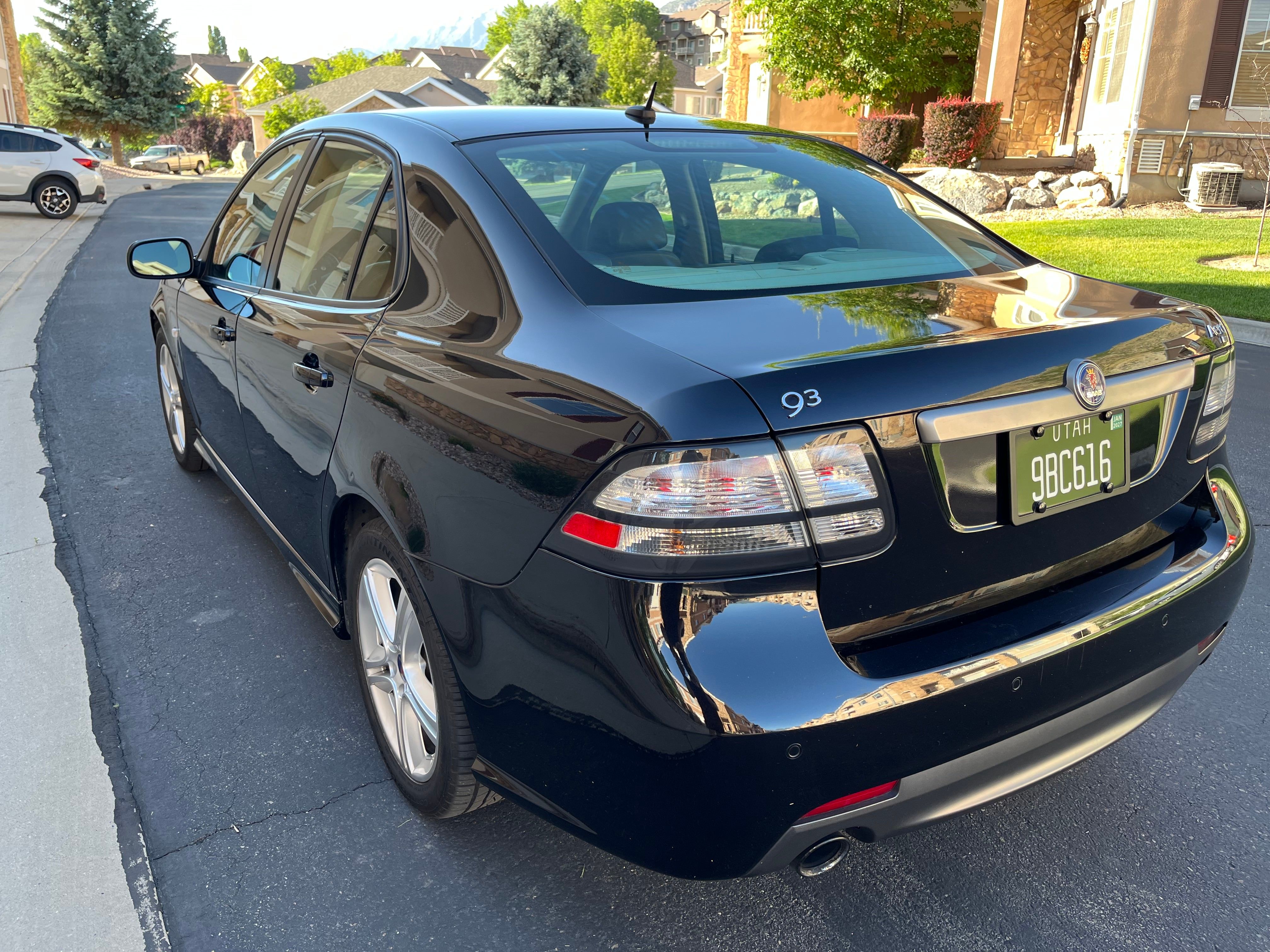 Used 2010 Saab 9-3 Aero w/ Aero Premium Package AWD/4WD image 12