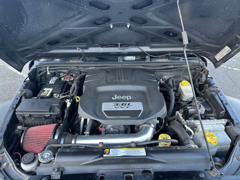 Used 2012 Jeep Wrangler Unlimited Sport w/ Trailer Tow Group image 16