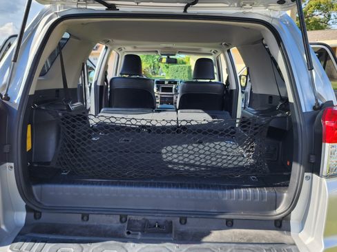 Used 2012 Toyota 4Runner Limited image 11