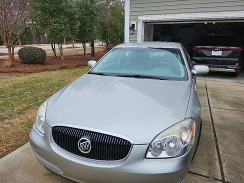 Used 2007 Buick Lucerne CXL w/ Driver Confidence Package image 5