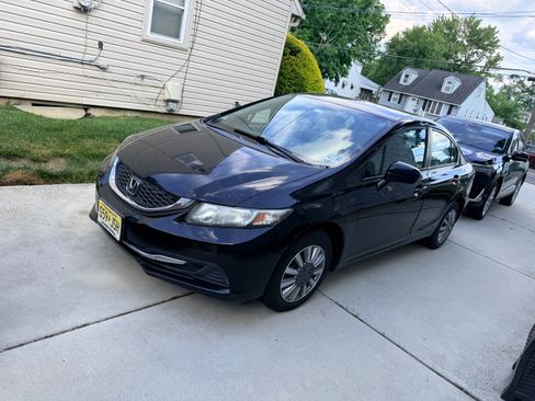 Used 2014 Honda Civic LX image 2