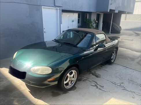 Used 1999 MAZDA MX-5 Miata RWD image 4
