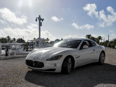 Used 2009 Maserati GranTurismo S image 11