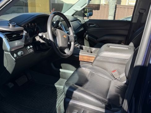 Used 2020 Chevrolet Suburban LT w/ Max Trailering Package image 4