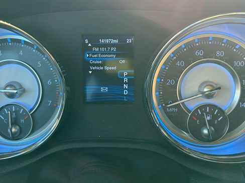 Used 2014 Chrysler 300 C image 14