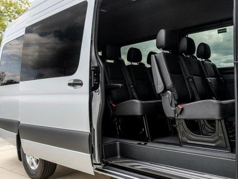 Used 2025 Mercedes-Benz Sprinter 2500 image 6