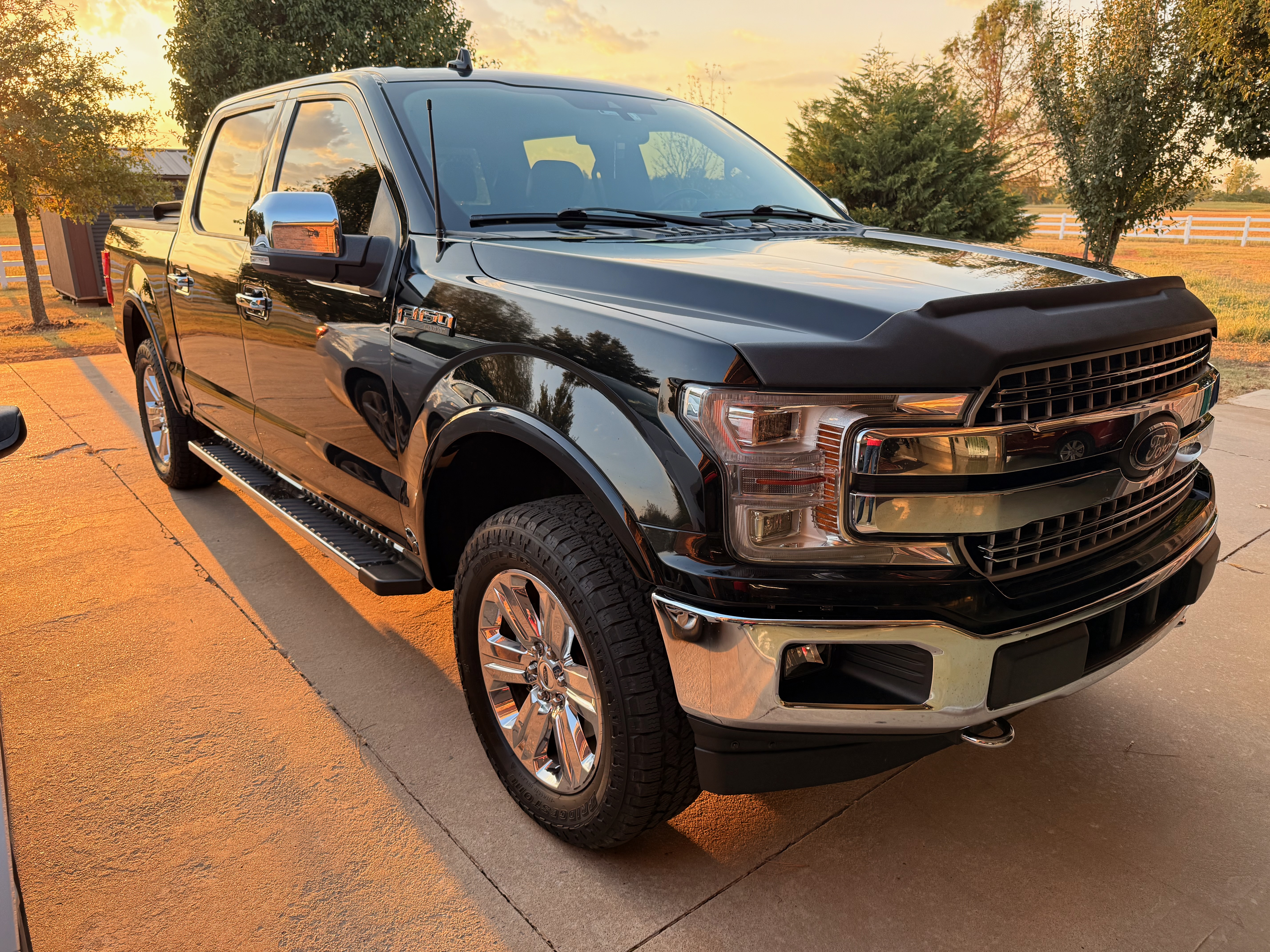 Used 2018 Ford F150 Lariat w/ Equipment Group 502A Luxury AWD/4WD image 4