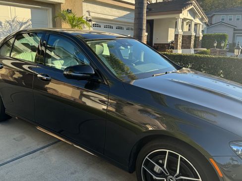 Used 2021 Mercedes-Benz E 350 Sedan image 5