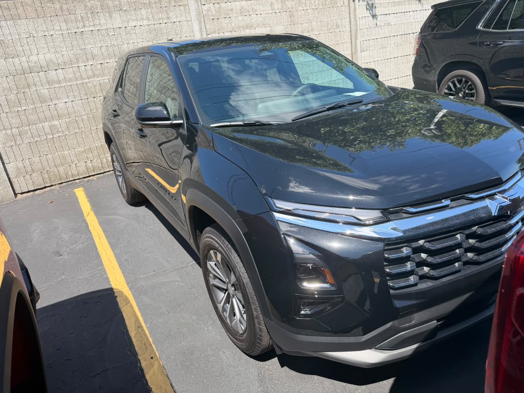Used 2026 Chevrolet Equinox LT w/ Convenience Package II FWD image 5