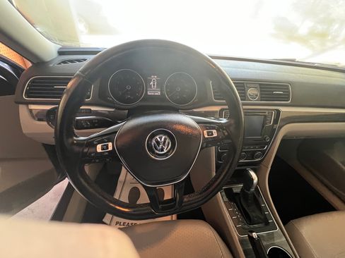 Used 2016 Volkswagen Passat 1.8T SE image 23