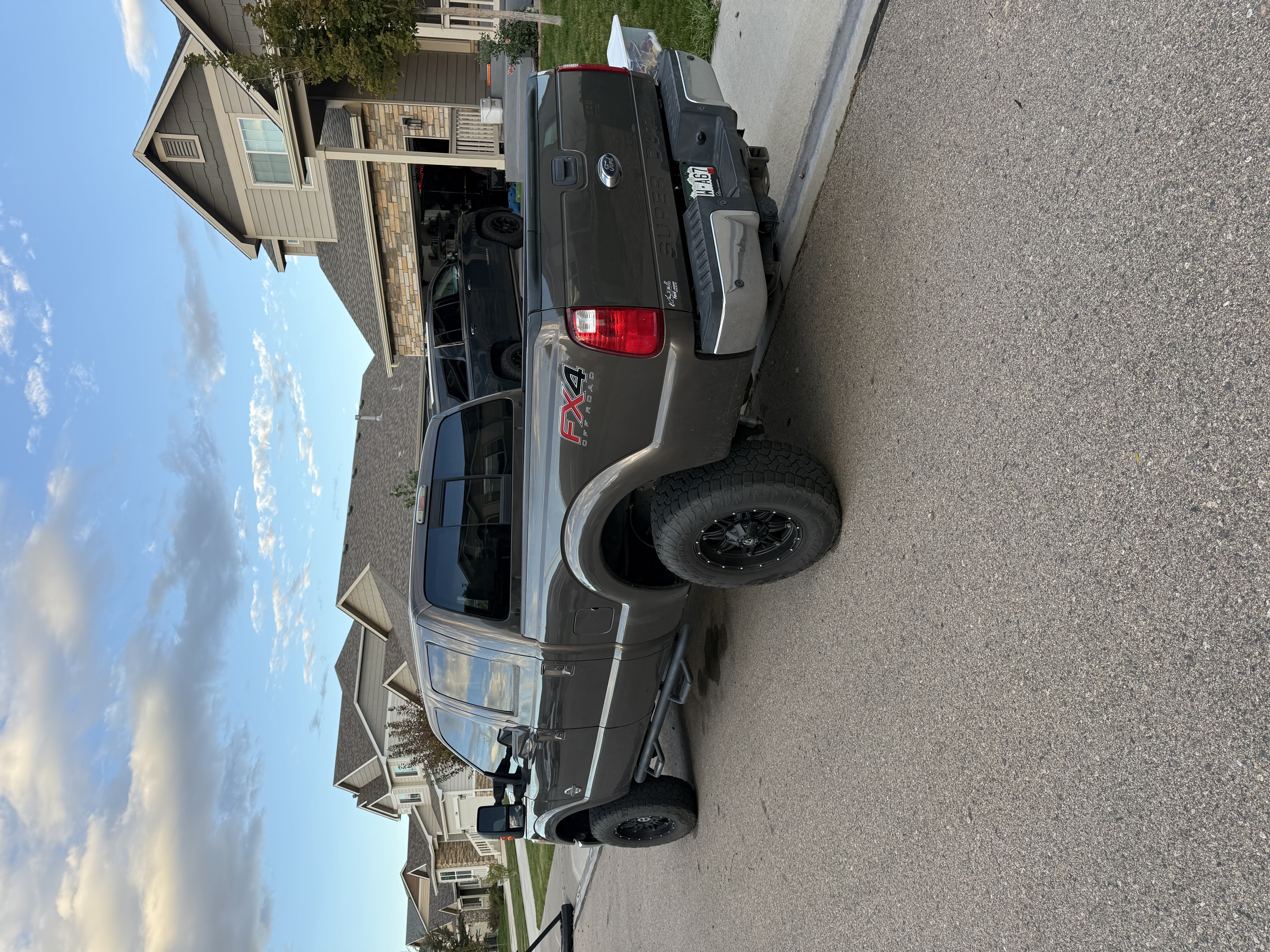 Used 2016 Ford F250 Lariat w/ Lariat Ultimate Package AWD/4WD image 6