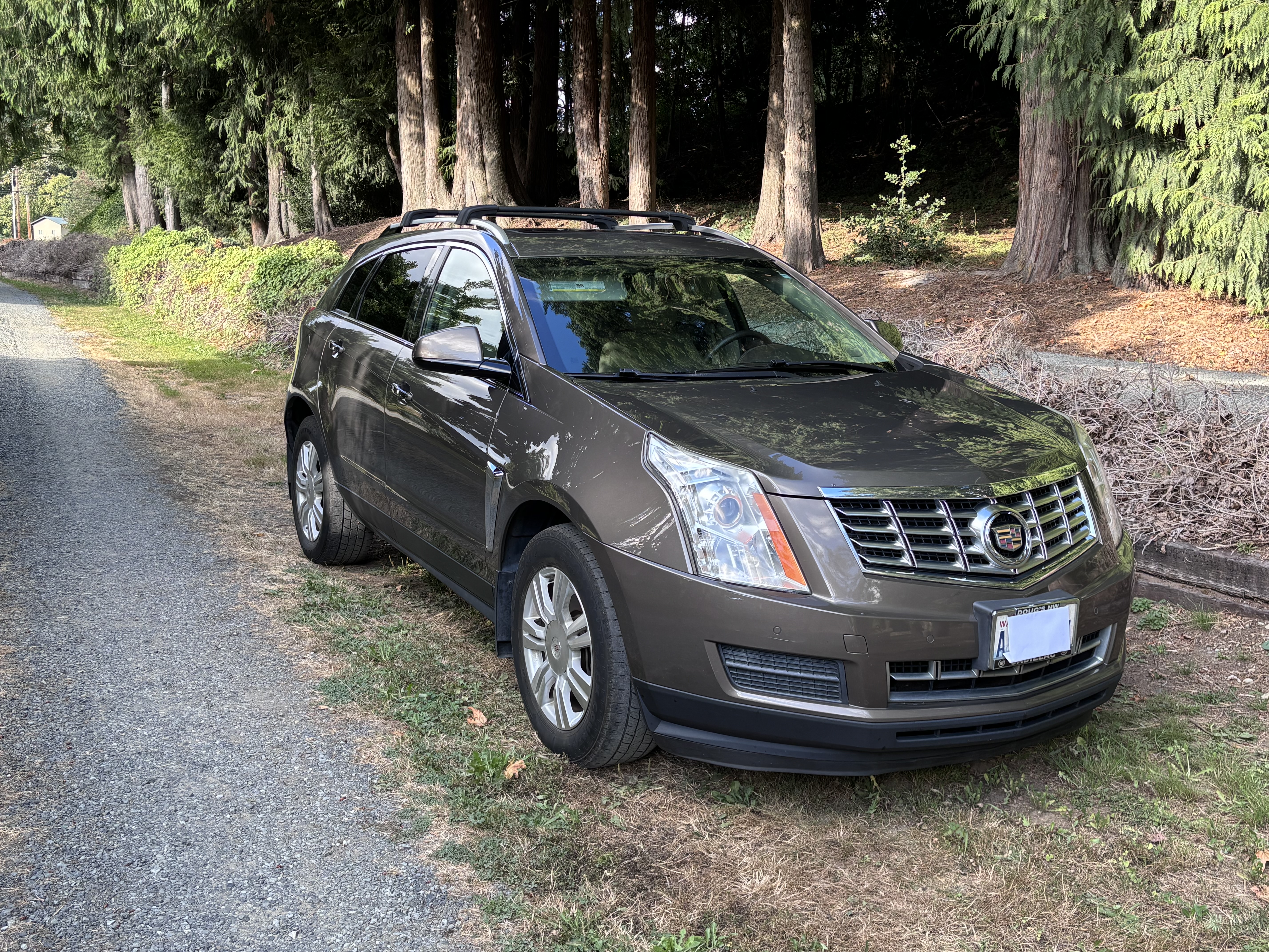 Used 2015 Cadillac SRX Luxury w/ Driver Awareness Package AWD/4WD image 1