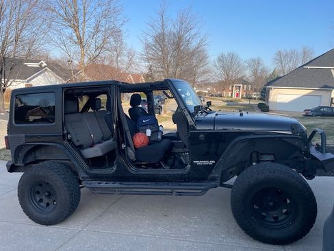 Used 2008 Jeep Wrangler Unlimited Sahara w/ Dual Top Group image 6