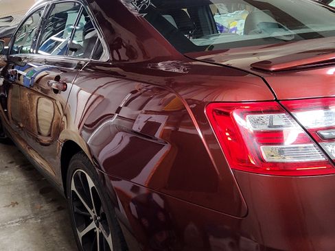 Used 2016 Ford Taurus SHO w/ Equipment Group 401A image 7