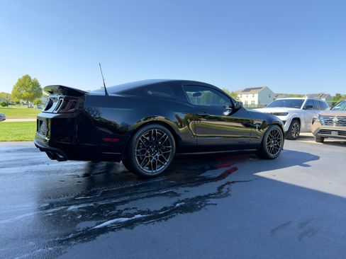 Used 2013 Ford Mustang Shelby GT500 RWD image 5