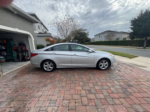 Used 2013 Hyundai Sonata Limited w/ Premium Pkg image 11