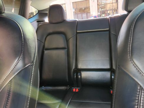 Used 2020 Tesla Model Y Long Range image 9