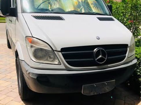 Used 2012 Mercedes-Benz Sprinter 2500 image 25