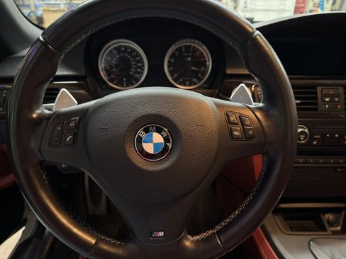 Used 2010 BMW M3 Convertible image 10