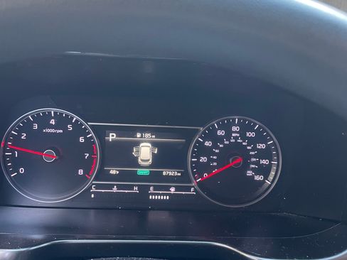 Used 2022 Kia Sorento LX FWD image 10