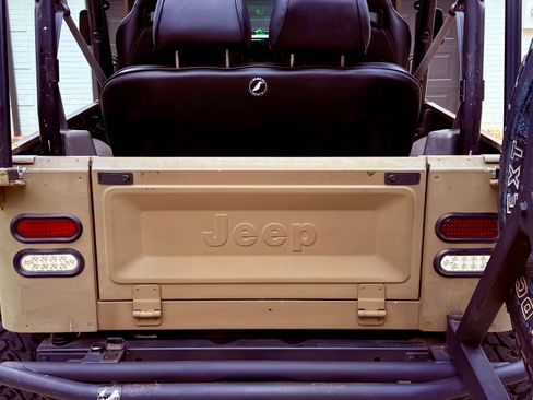 Used 1998 Jeep Wrangler Sport AWD/4WD image 9