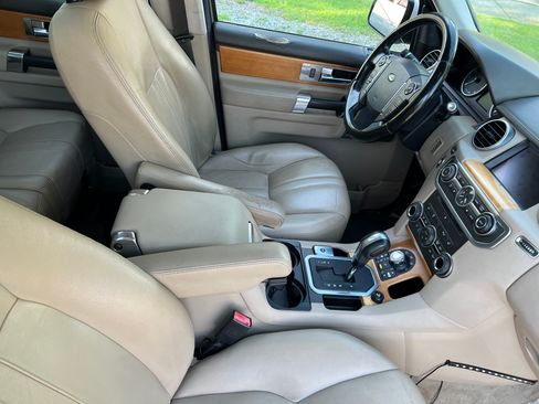 Used 2013 Land Rover LR4 HSE w/ HSE Pkg AWD/4WD image 11