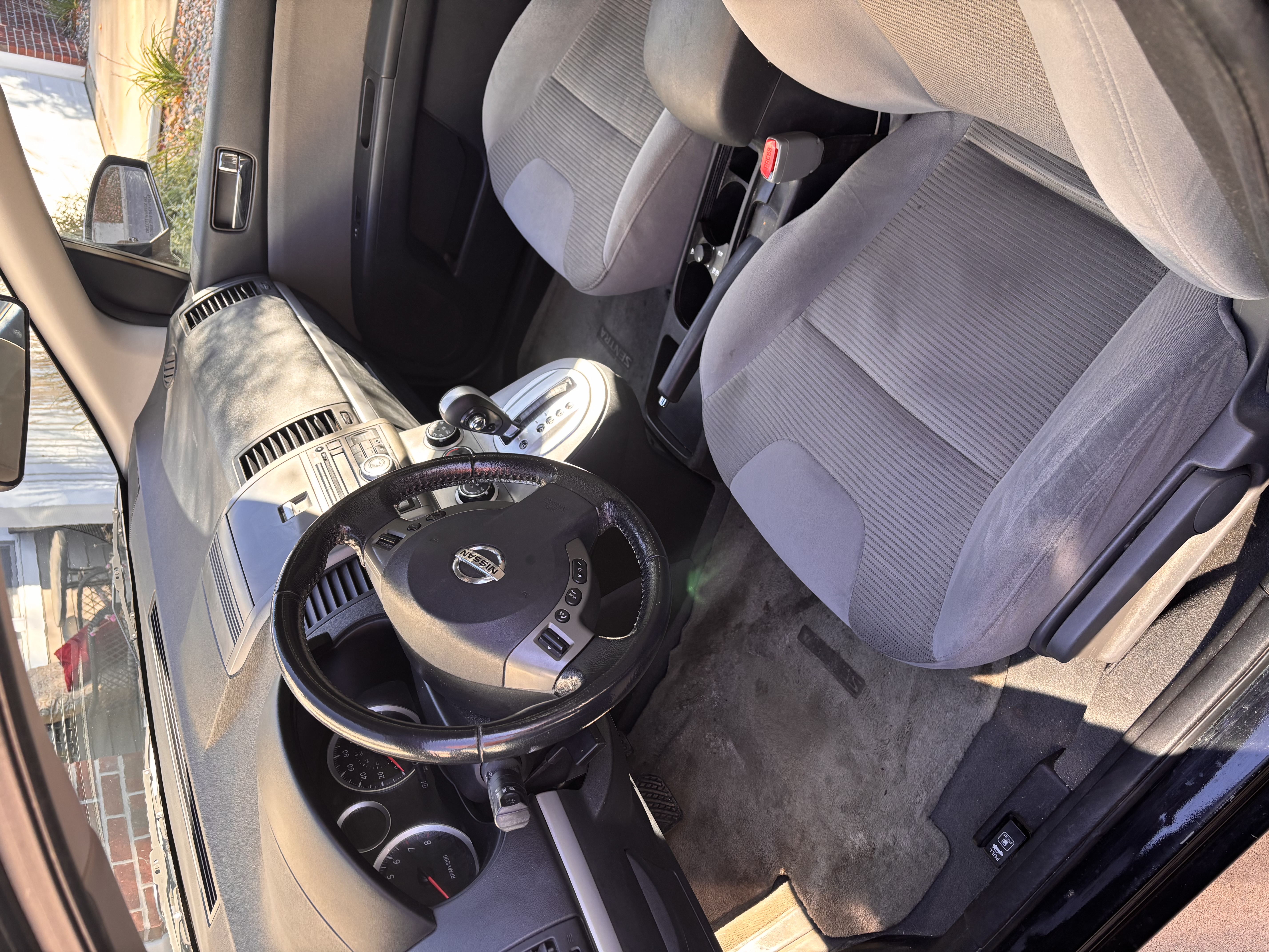 Used 2012 Nissan Sentra 2.0 S w/ Convenience Pkg FWD image 11