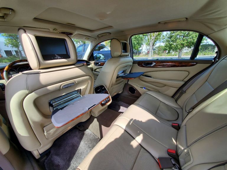 Used 2008 Jaguar XJ Vanden Plas Super V8 RWD image 22