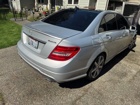 Used 2014 Mercedes-Benz C 300 4MATIC Sedan image 5
