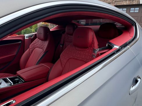 Used 2023 Bentley Continental GT Speed image 22