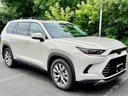 Used 2024 Toyota Grand Highlander AWD