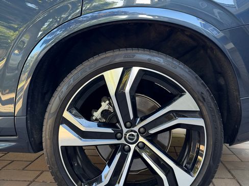 Used 2022 Volvo XC90 T8 R-Design w/ Advanced Package AWD/4WD image 13