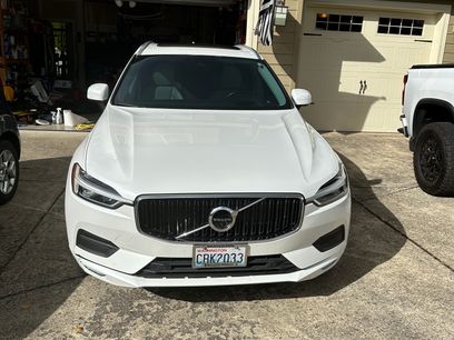 Used 2021 Volvo XC60 T5 Momentum
