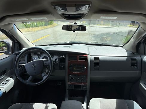 Used 2006 Dodge Durango SLT image 13