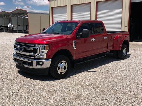 Used 2022 Ford F350 XLT w/ XLT Value Package AWD/4WD image 10