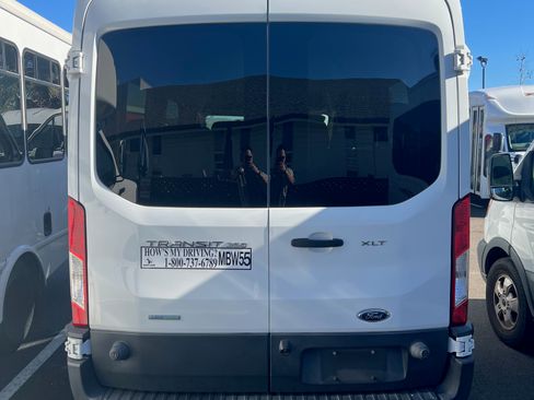 Used 2016 Ford Transit 350 XLT image 2