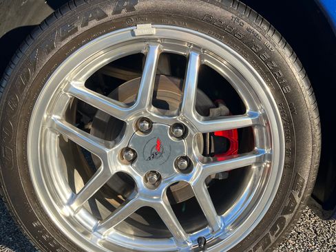 Used 2004 Chevrolet Corvette Z06 w/ Z06 Preferred Equipment Group RWD image 30