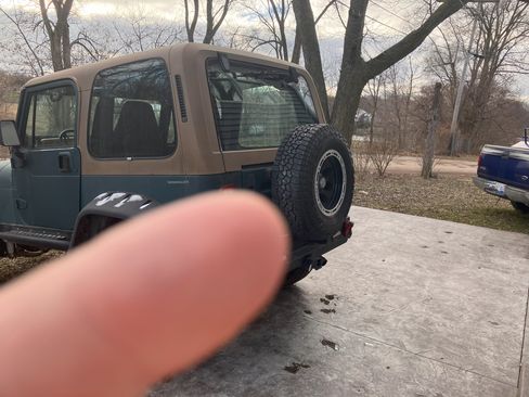 Used 1994 Jeep Wrangler SE image 5