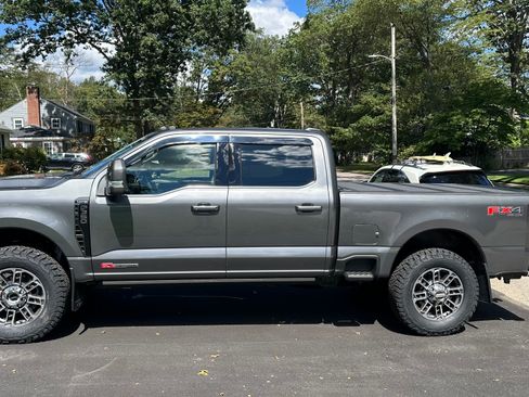 Used 2025 Ford F350 Platinum w/ Platinum Plus Package image 1