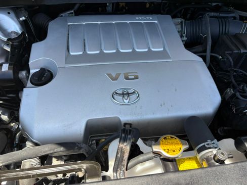 Used 2013 Toyota Highlander Limited FWD image 16