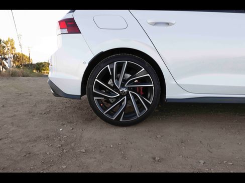 Used 2022 Volkswagen GTI Autobahn image 14