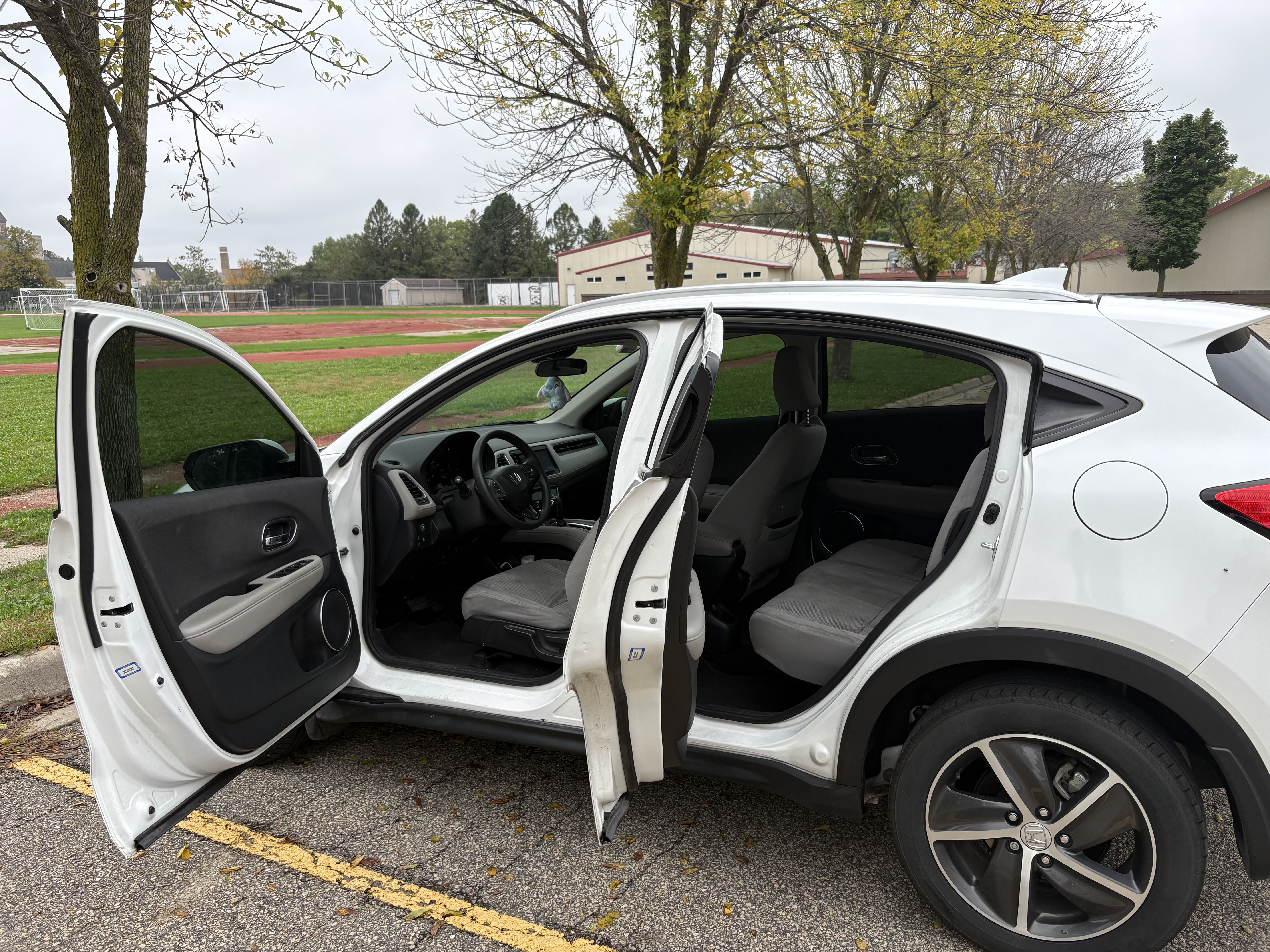 Used 2022 Honda HR-V EX image 9