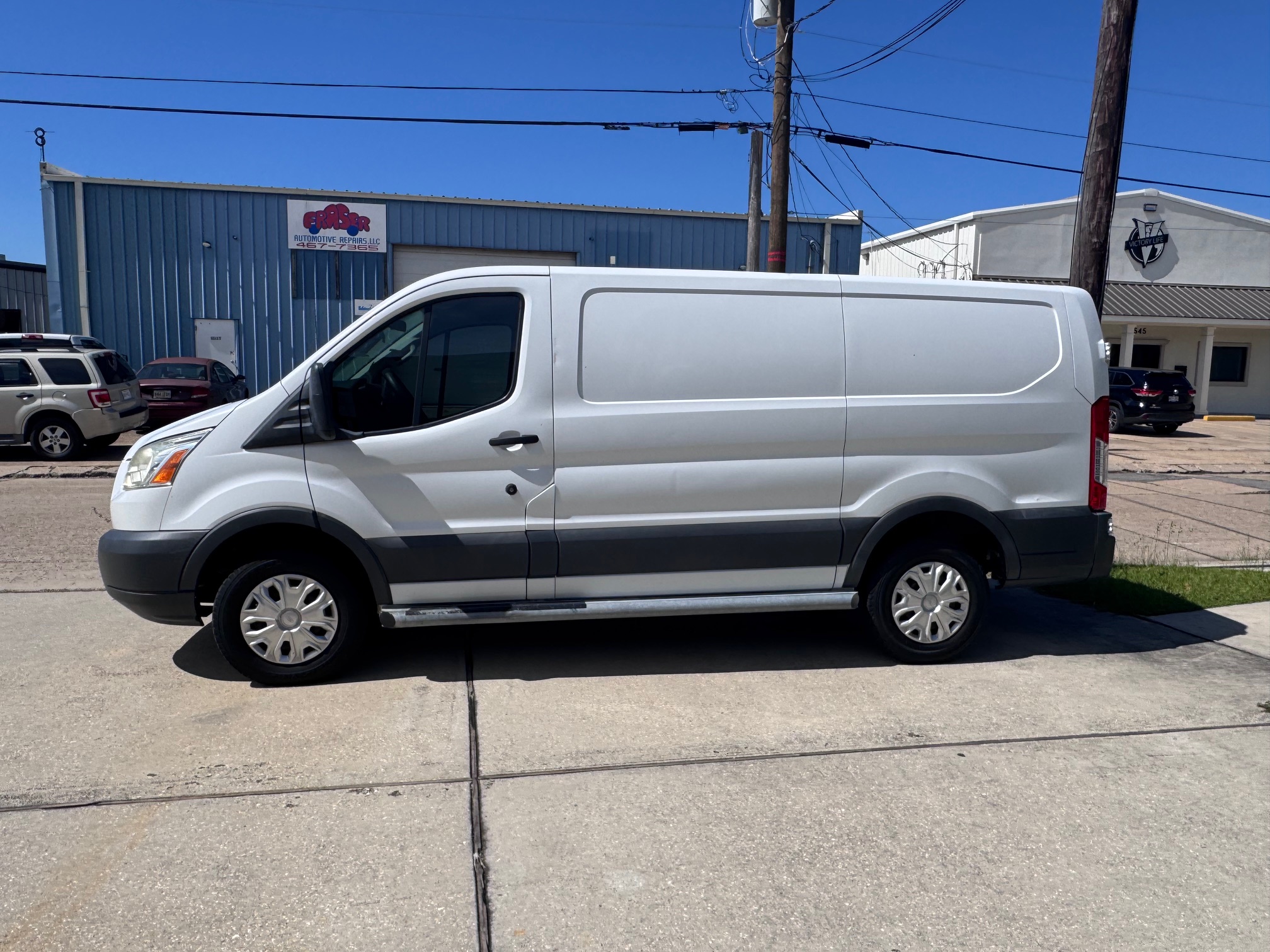 Used 2015 Ford Transit 250 130 Low Roof w/ Exterior Upgrade Package RWD image 2